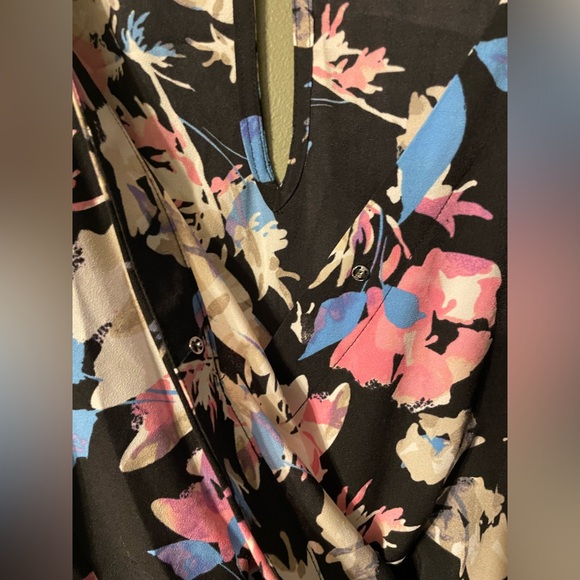 Plus 1X floral romper jumpsuit - Picture 5 of 7